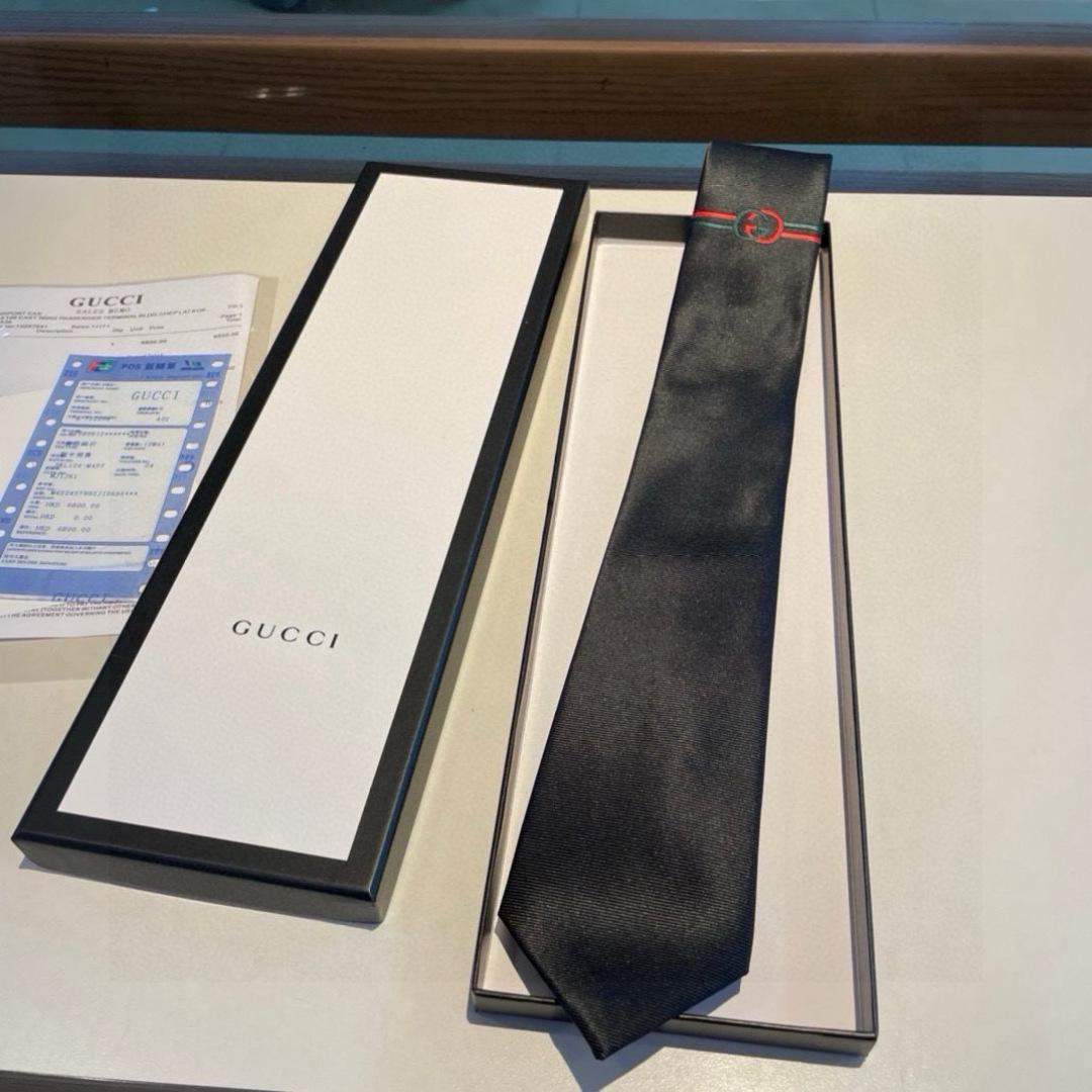 特价 G家专柜新款【GG标识领带】男士领带👔👔，稀有采用经典小G LOGO提花展现精湛手工与时尚优雅的理