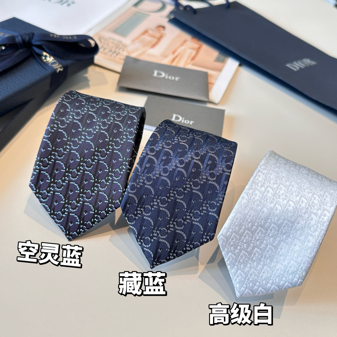 特价👏dior家新款领带 👔👔Dior男士，稀有😻😻展现精湛手工与时尚优雅的理想选择，这款采用DO家最经