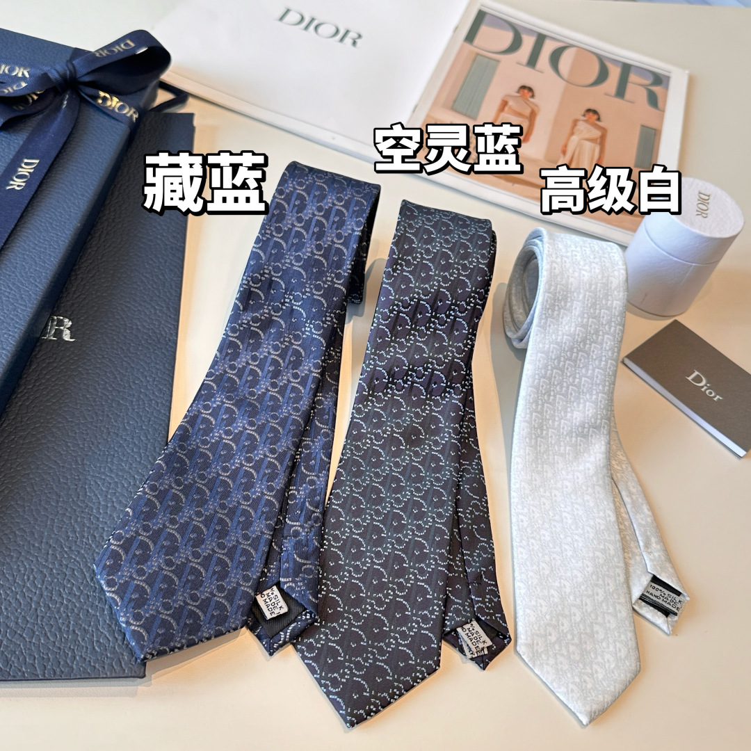 特价👏dior家新款领带 👔👔Dior男士，稀有😻😻展现精湛手工与时尚优雅的理想选择，这款采用DO家最经