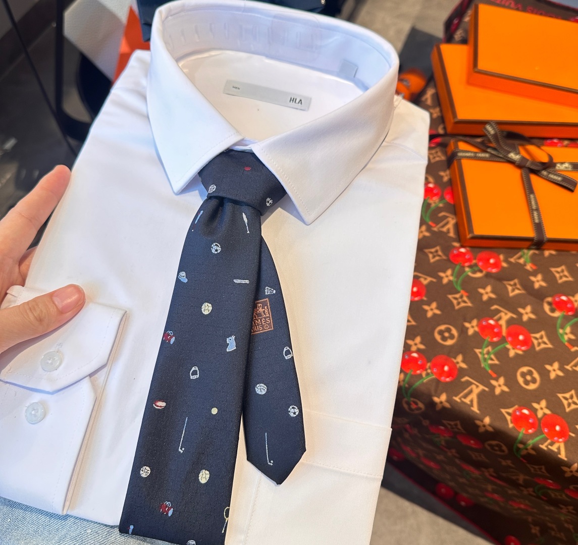 特价特 爱马仕奥运主题 男士新款领带系列👔👔，稀有H家每年都有一千条不同印花的领带面世，从最初的多以几何