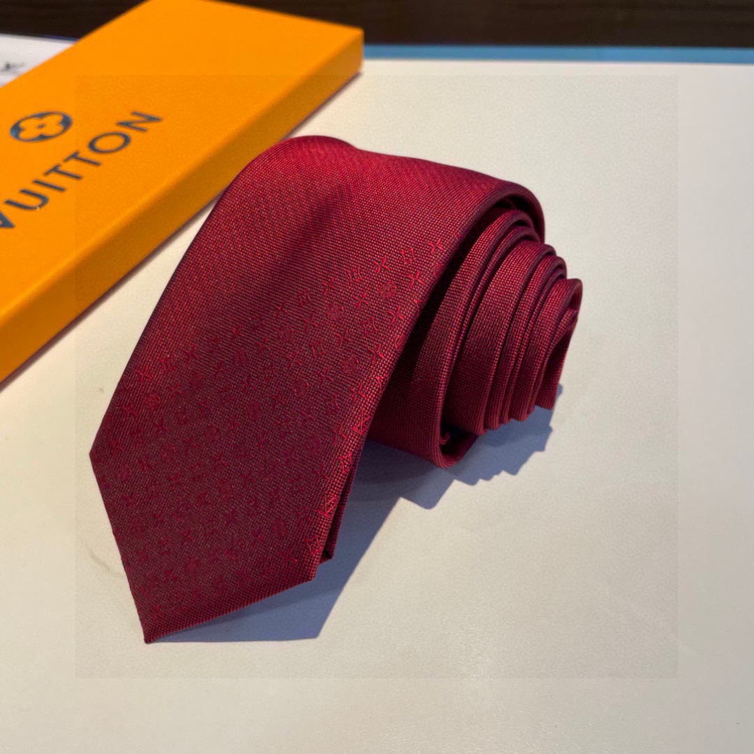 特价 LV字母渐变领带  ，路易威登经典领带👔男士必备单品超时尚！高端品质 版型面料都达到品牌标准，，难