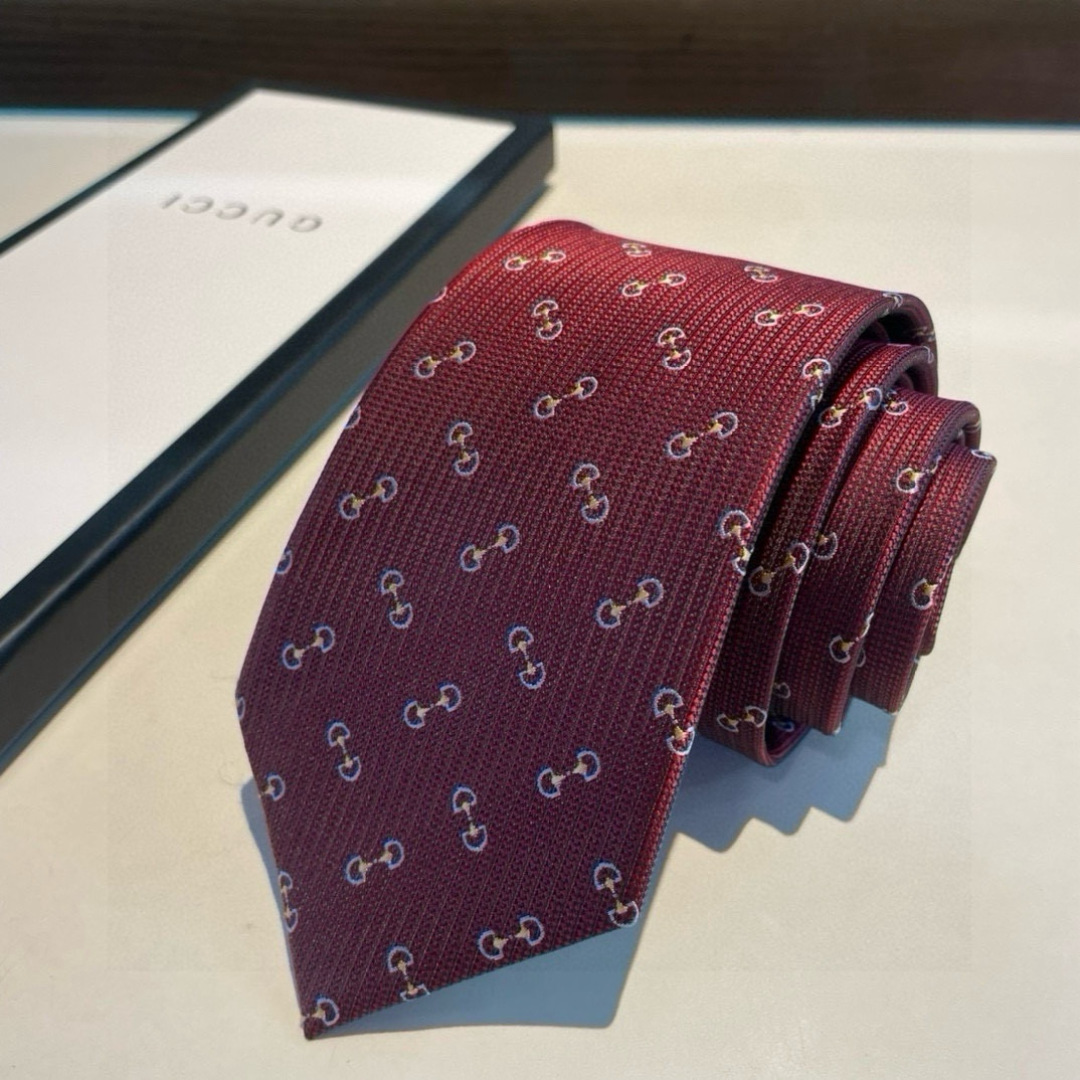 特价 G家专柜新款 男士领带👔👔，稀有采用经典小G LOGO提花展现精湛手工与时尚优雅的理想选择，这款领