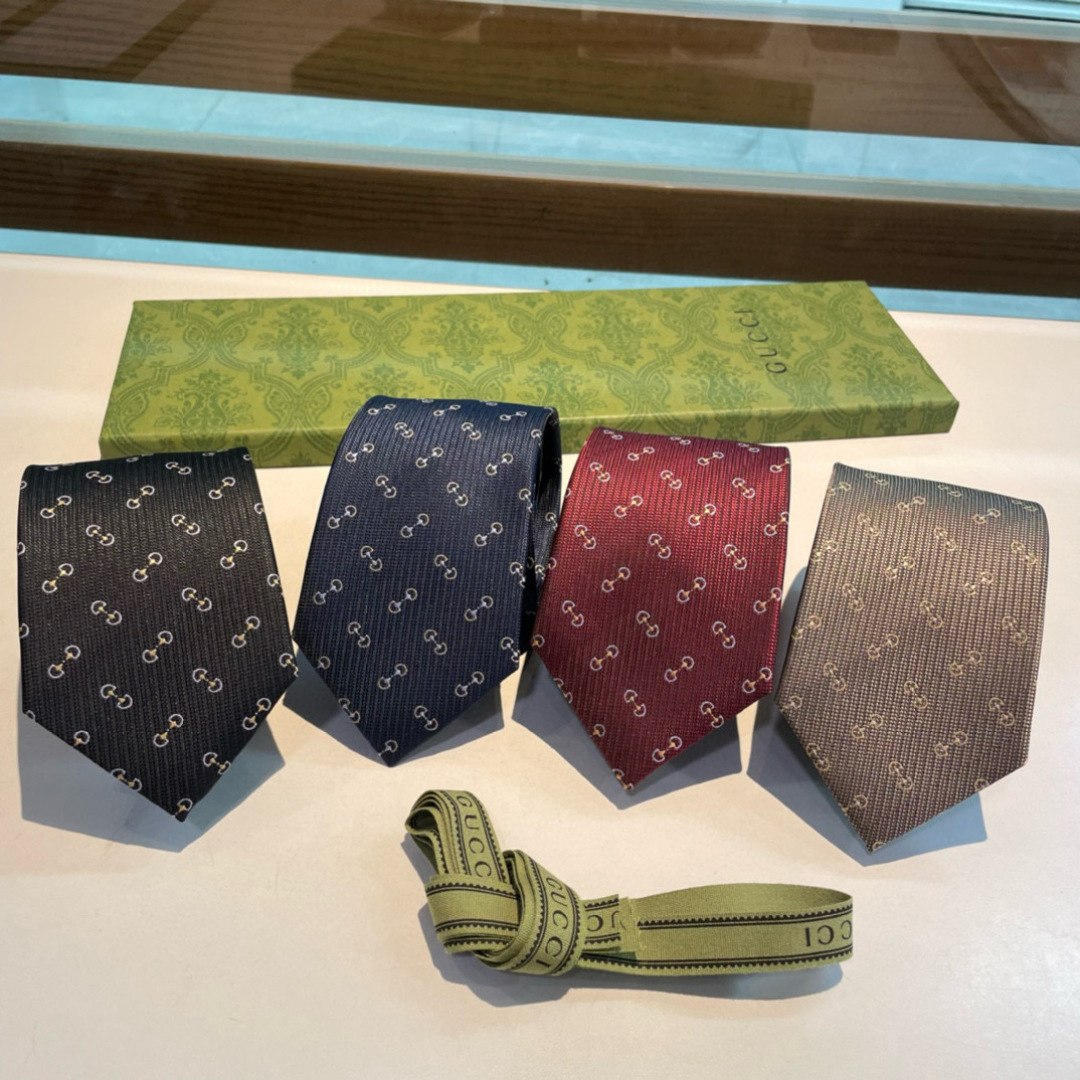 特价 G家专柜新款 男士领带👔👔，稀有采用经典小G LOGO提花展现精湛手工与时尚优雅的理想选择，这款领