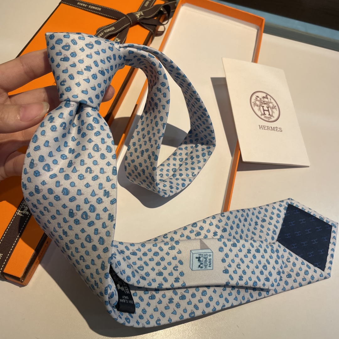 特价特 男士新款印花爱马仕透视领带系列👔👔，稀有😻😻H家每年都有一千条不同印花的领带面世，从最初的多以几