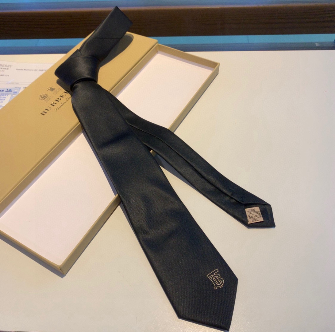 特价特 B家专柜同步领带出货啦‼️‼️巴宝莉新款👔👔，稀有😻😻展现精湛手工与时尚优雅的理想选择，这款采用