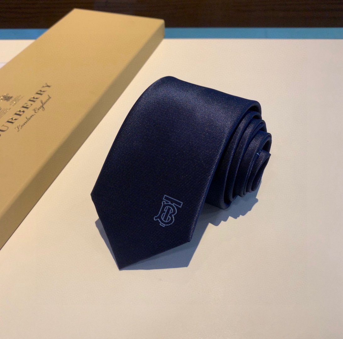 特价特 B家专柜同步领带出货啦‼️‼️巴宝莉新款👔👔，稀有😻😻展现精湛手工与时尚优雅的理想选择，这款采用