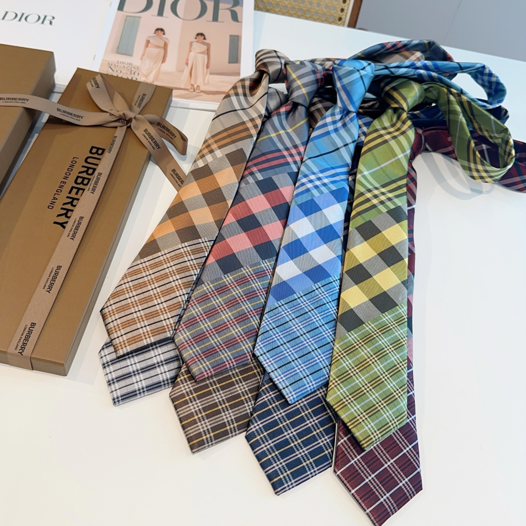 特价特 专柜同步领带出货啦‼‼Burberry【博柏利领带】👔👔，稀有😻😻展现精湛手工与时尚优雅的理想选
