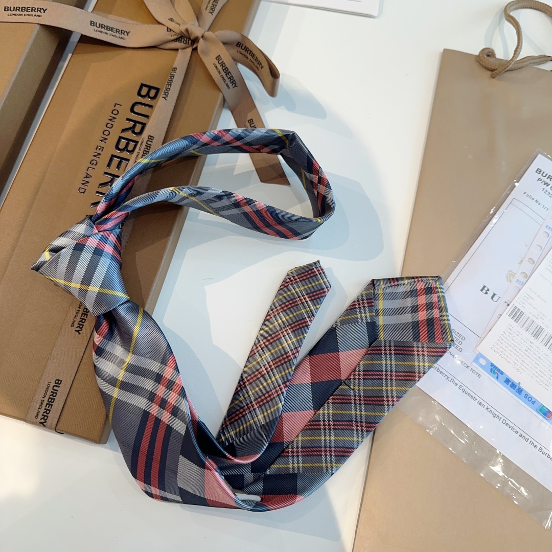特价特 专柜同步领带出货啦‼‼Burberry【博柏利领带】👔👔，稀有😻😻展现精湛手工与时尚优雅的理想选