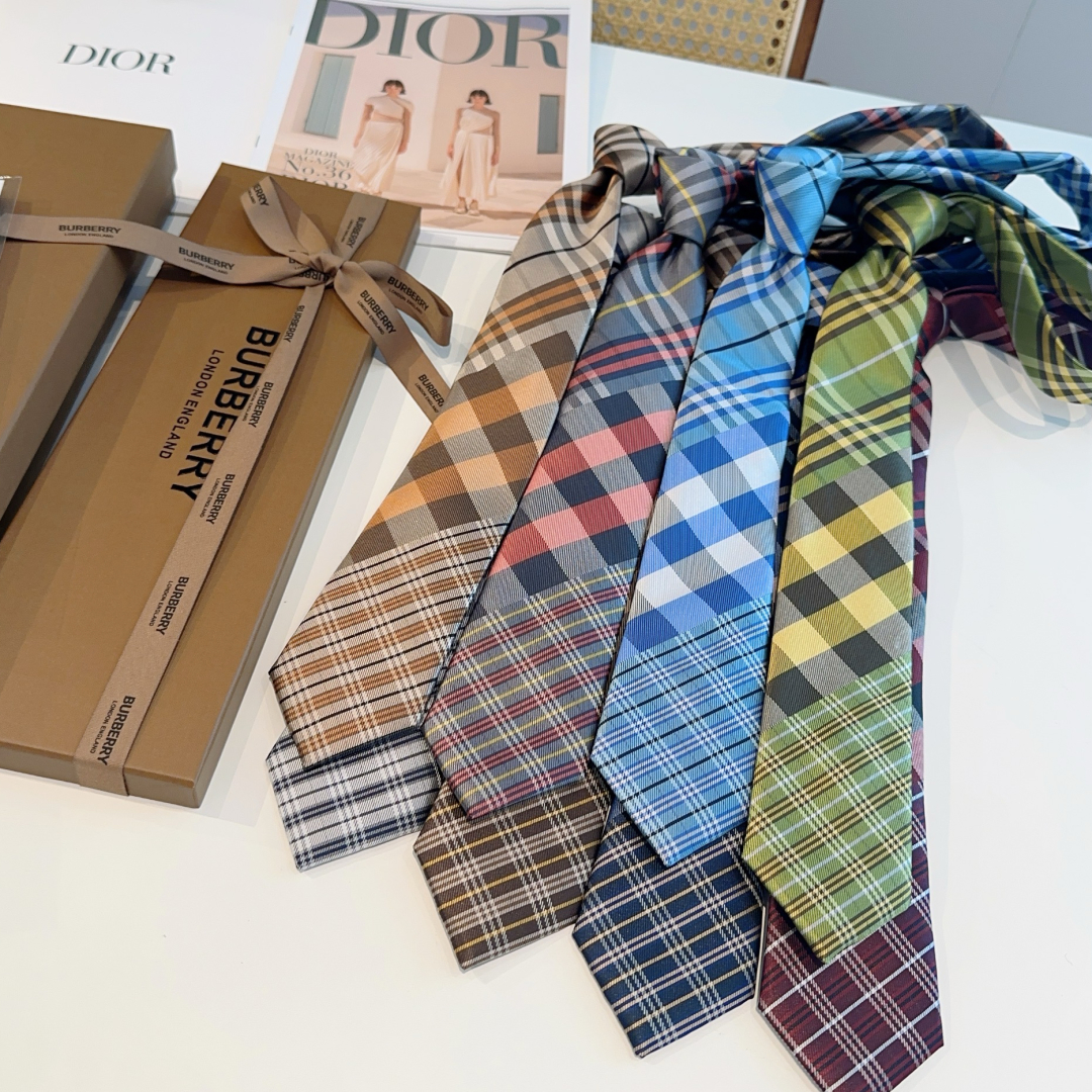 特价特 专柜同步领带出货啦‼‼Burberry【博柏利领带】👔👔，稀有😻😻展现精湛手工与时尚优雅的理想选