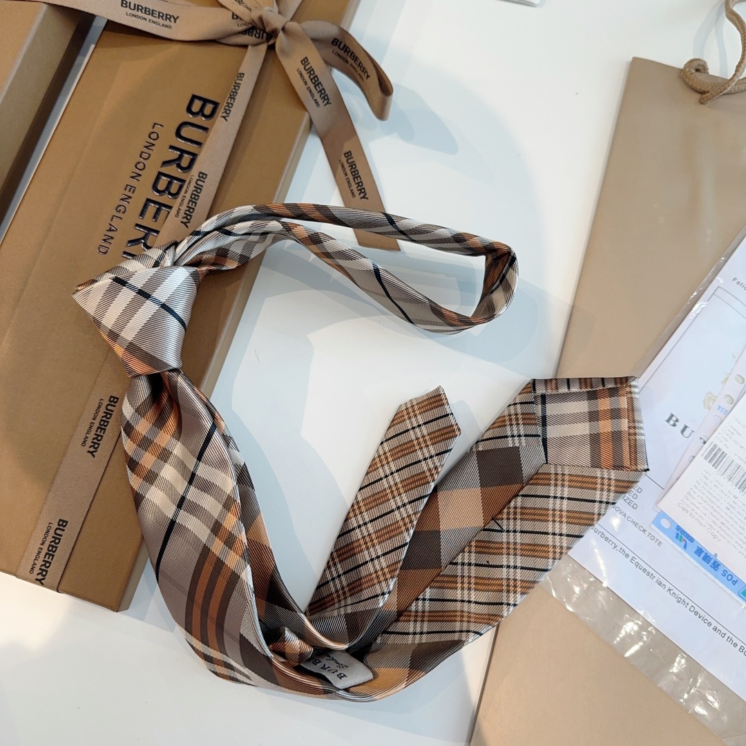 特价特 专柜同步领带出货啦‼‼Burberry【博柏利领带】👔👔，稀有😻😻展现精湛手工与时尚优雅的理想选
