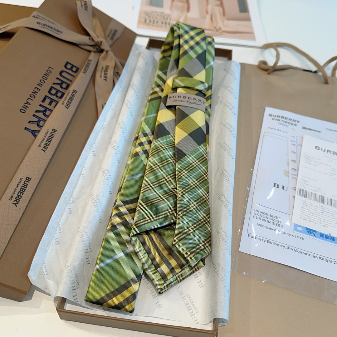 特价特 专柜同步领带出货啦‼‼Burberry【博柏利领带】👔👔，稀有😻😻展现精湛手工与时尚优雅的理想选