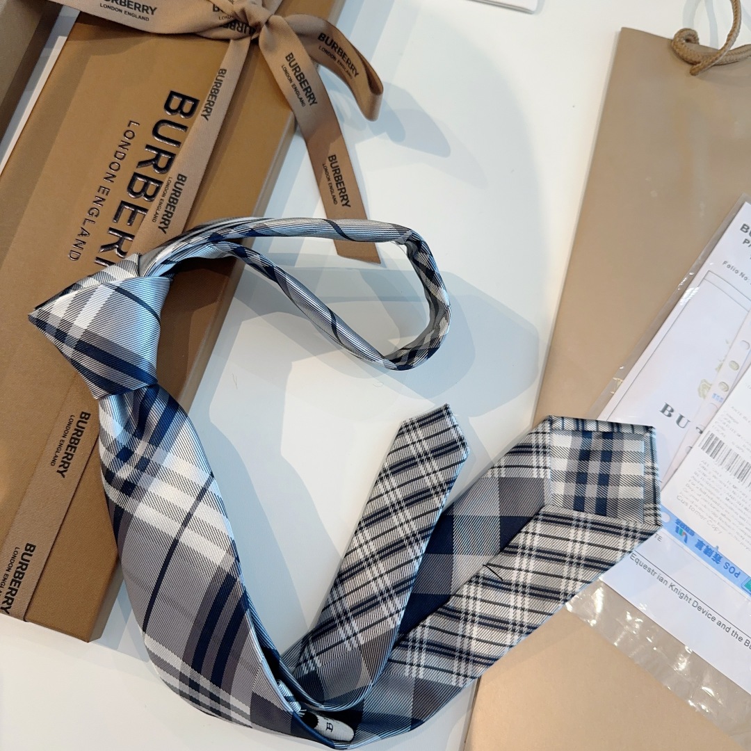 特价特 专柜同步领带出货啦‼‼Burberry【博柏利领带】👔👔，稀有😻😻展现精湛手工与时尚优雅的理想选