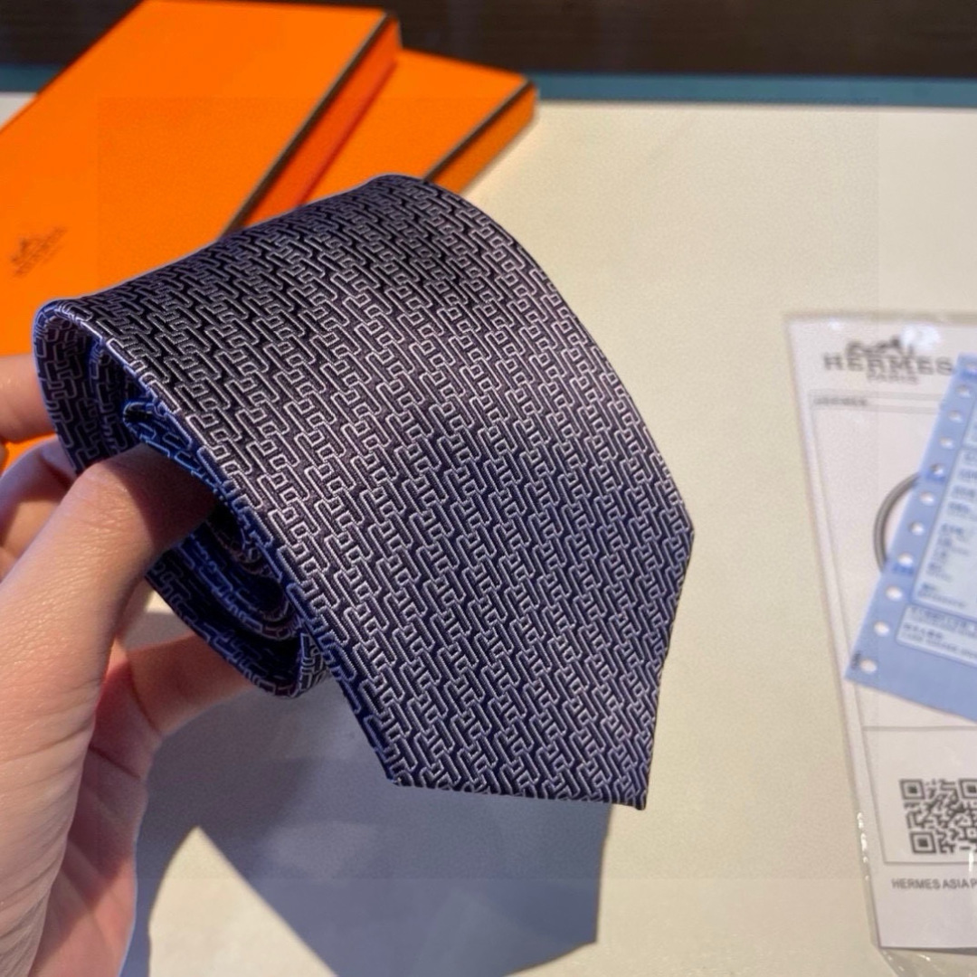 特价爱马仕H字母男士新款领带系列👔👔，让男士可以充分展示自己个性。100%顶级斜纹真丝手工定制‼