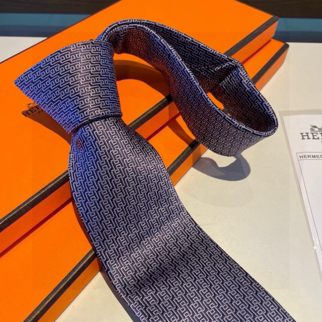 特价爱马仕H字母男士新款领带系列👔👔，让男士可以充分展示自己个性。100%顶级斜纹真丝手工定制‼