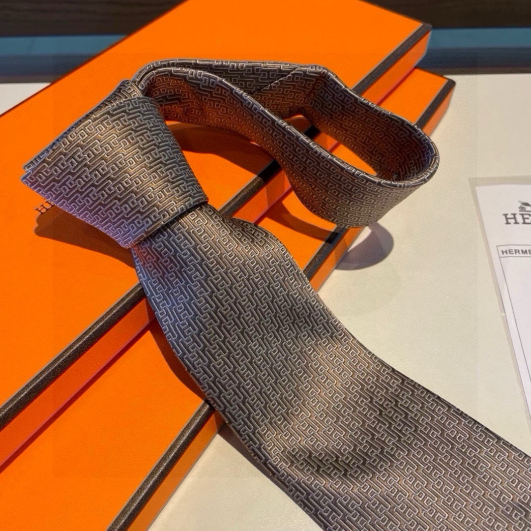 特价爱马仕H字母男士新款领带系列👔👔，让男士可以充分展示自己个性。100%顶级斜纹真丝手工定制‼