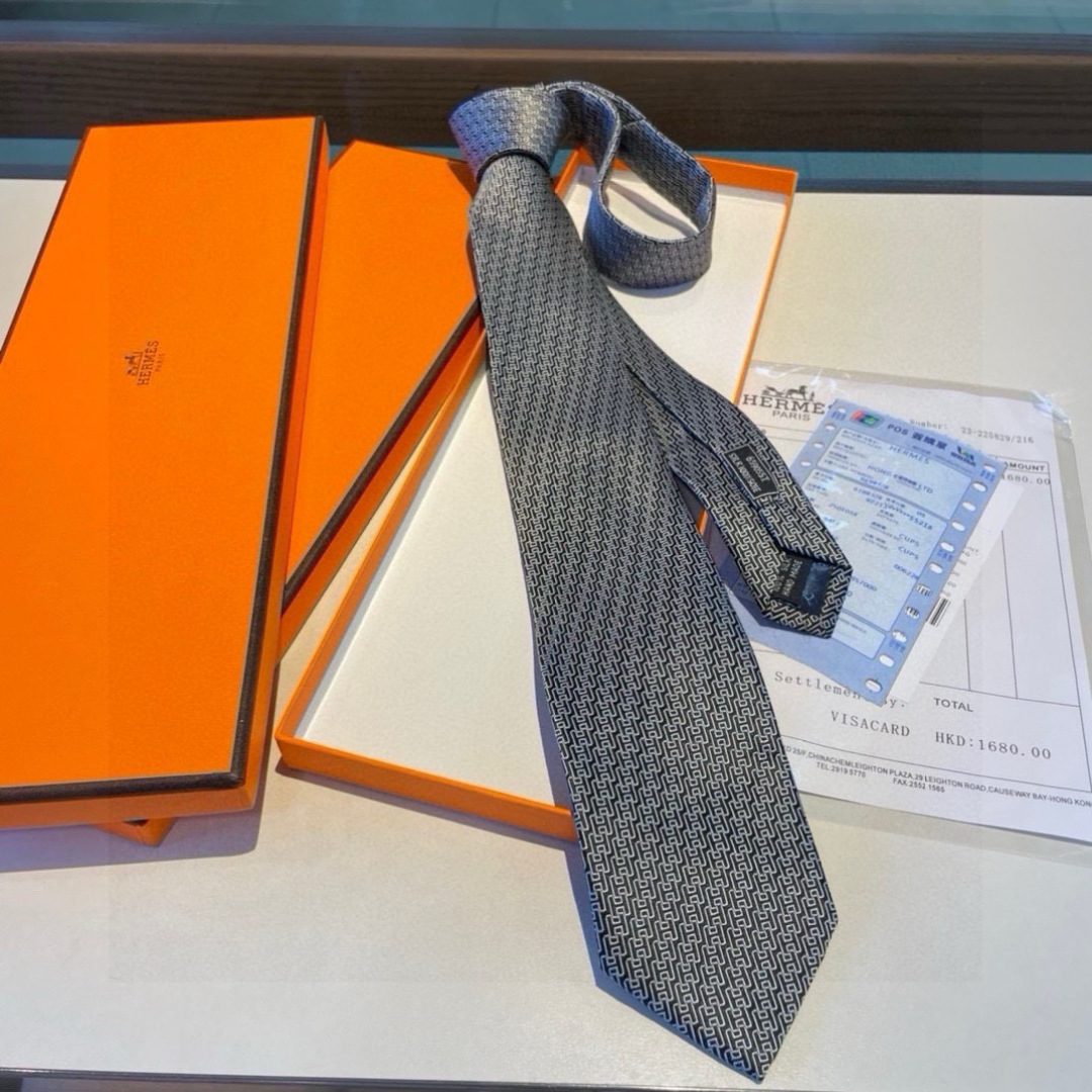 特价爱马仕H字母男士新款领带系列👔👔，让男士可以充分展示自己个性。100%顶级斜纹真丝手工定制‼