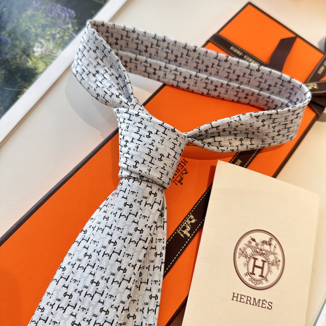 特价特价P 白色 男士新款领带系列【H字母领带】👔👔，稀有😻😻H家每年都有一千条不同印花的领带面世，从最