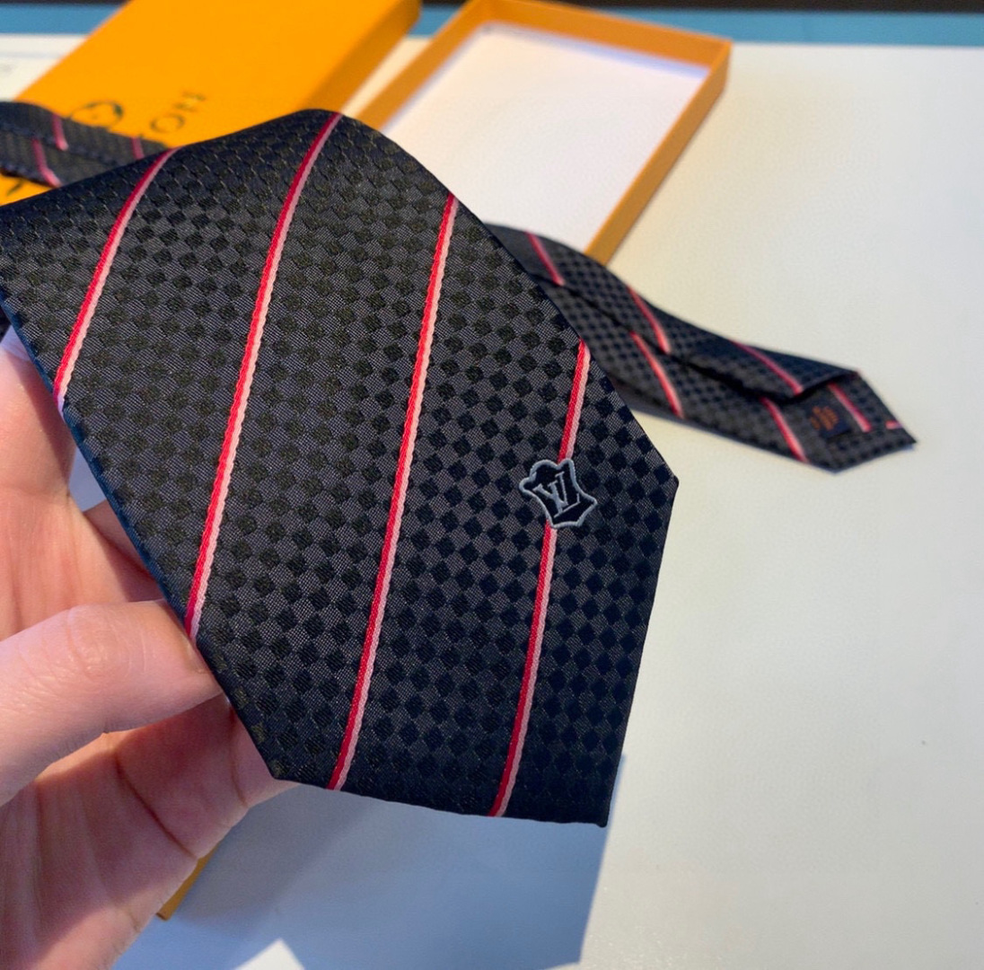 特价特价P LV专柜同步出货啦‼ 男士领带系列【ECU领带】👔👔，稀有😻😻展现精湛手工与时尚优雅的理想选