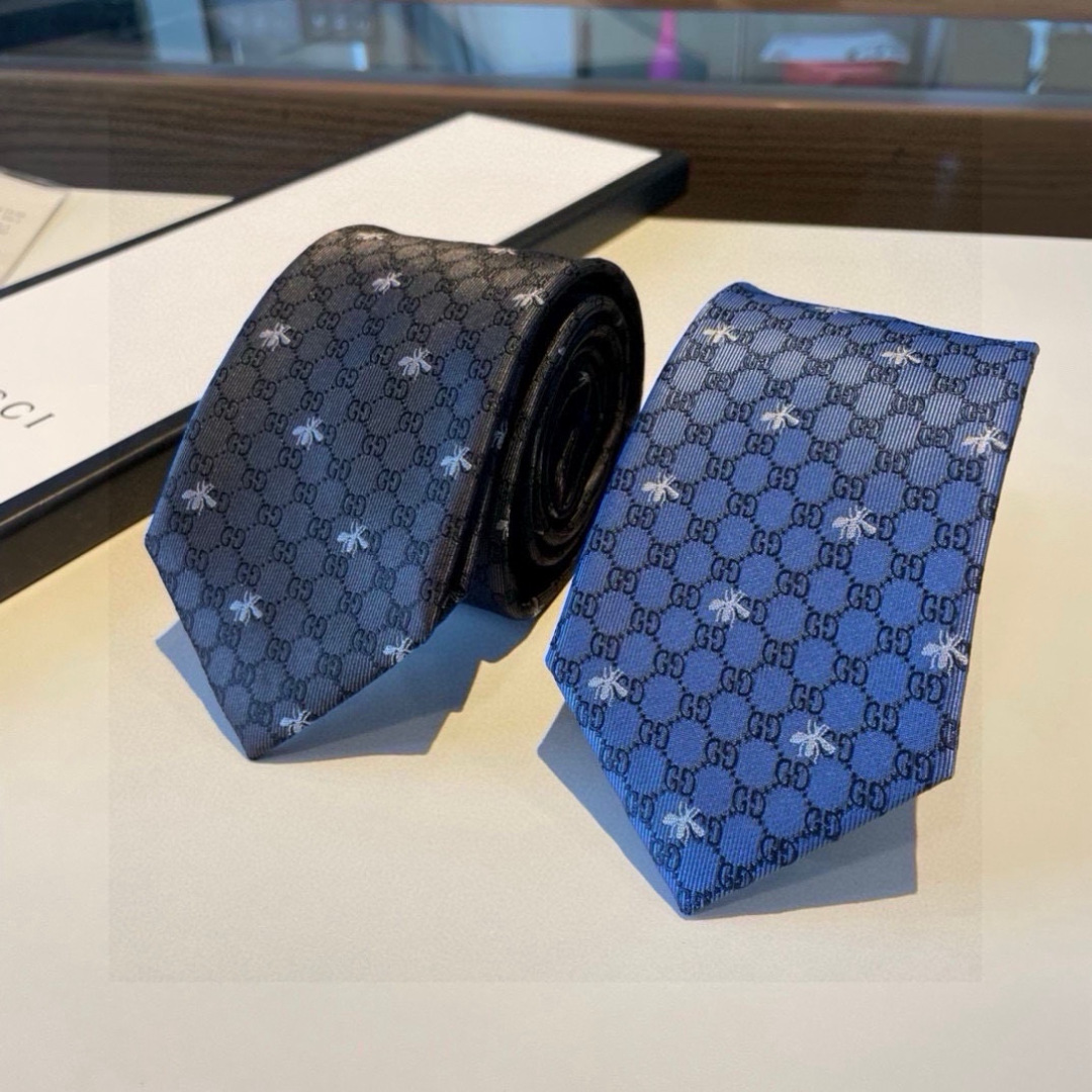 特价 G家专柜新款【GG蜜蜂印花领带】男士领带👔👔，稀有采用经典小G LOGO提花展现精湛手工与时尚优雅