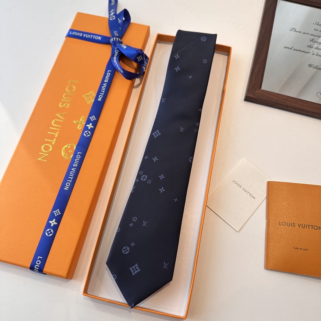 特价特 路易威登经典领带👔男士必备单品超时尚！高端品质 版型面料都达到品牌标准，，难得的好款，不挑人，上