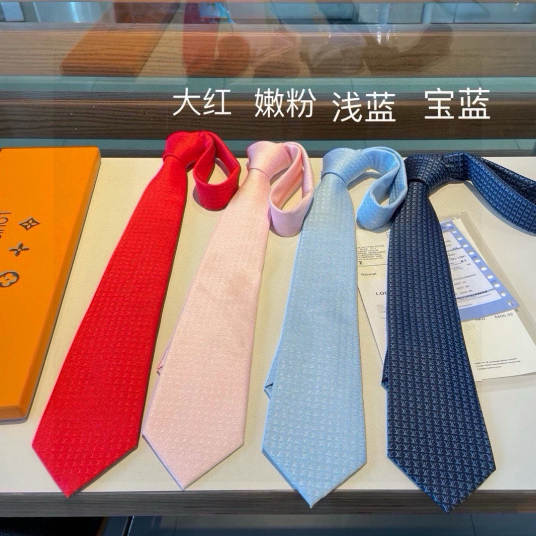 特价💖💖 男士领带系列【L字母领带】👔👔，稀有😻😻展现精湛手工与时尚优雅的理想选择，此款真丝织就的Dia