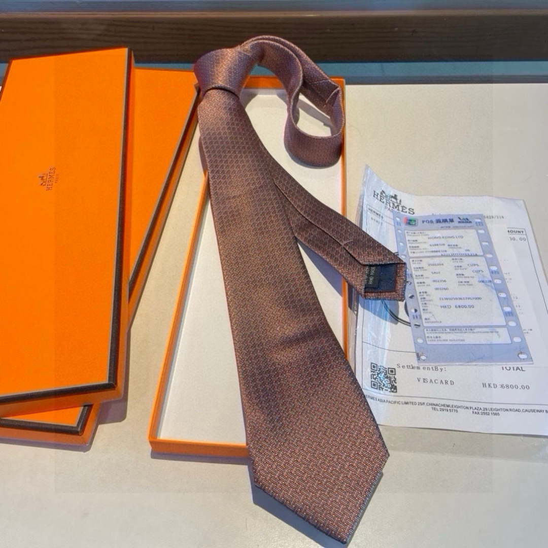 特价 爱马仕H字母男士新款领带系列👔👔，让男士可以充分展示自己个性。100%顶级斜纹真丝手工定制‼