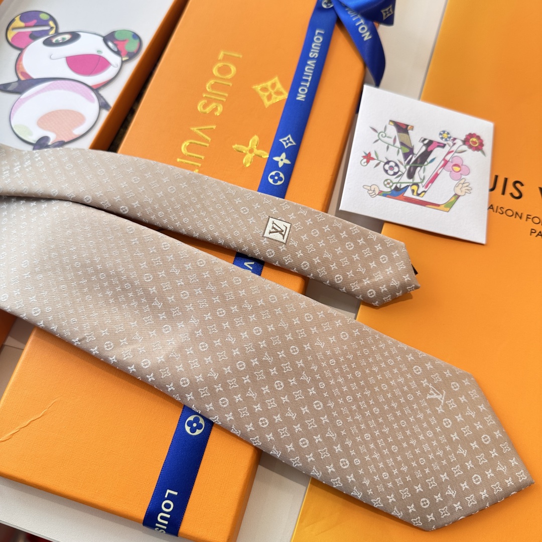 特价👏👏专柜同歩👔👔精致的小Logo暗纹提花，低调奢华大气的配色，这款领带将Lv标志性的Damier图案