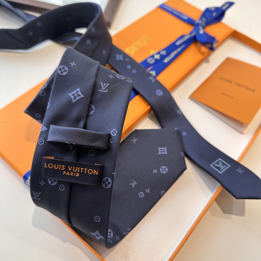 特价特 路易威登经典领带👔男士必备单品超时尚！高端品质 版型面料都达到品牌标准，，难得的好款，不挑人，上