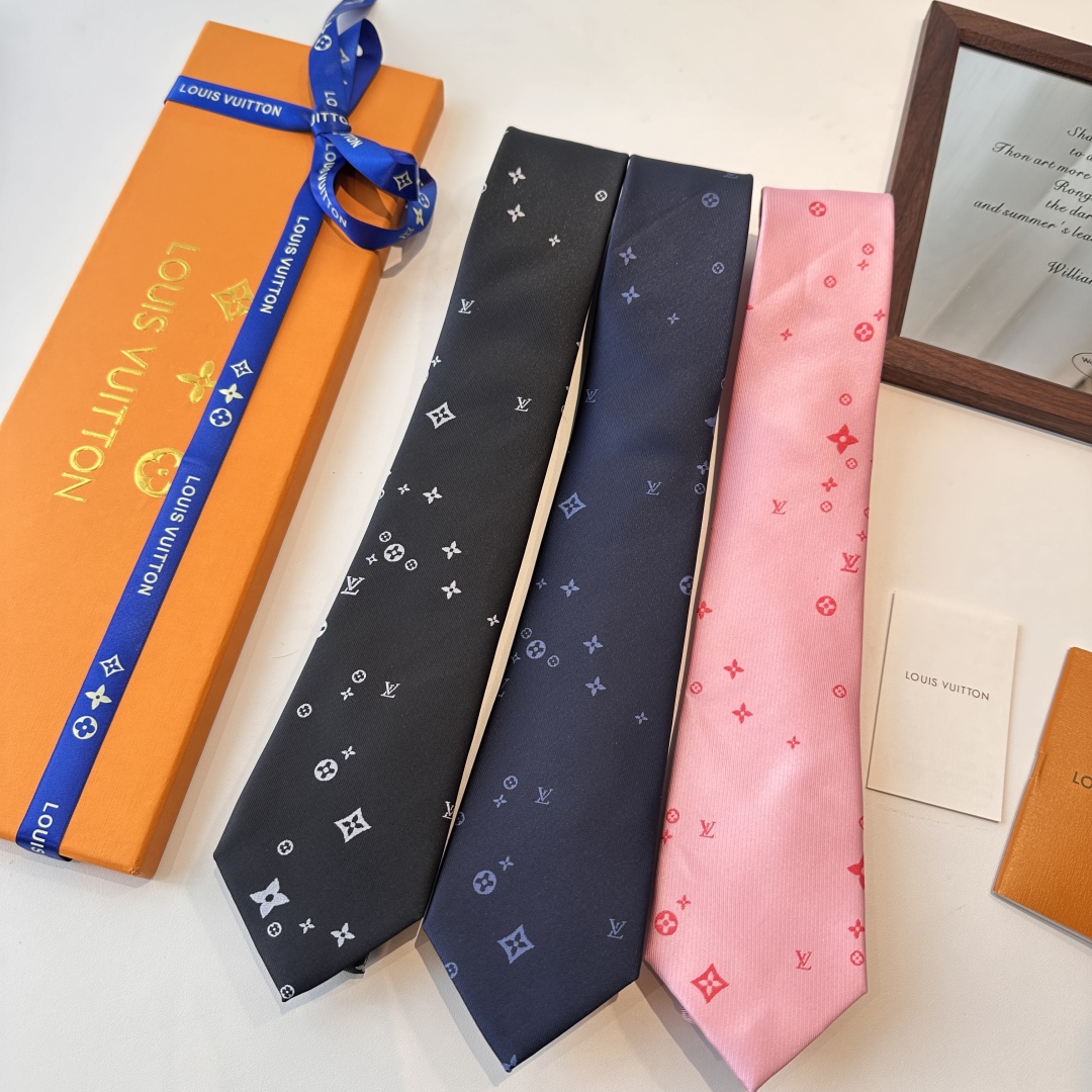特价特 路易威登经典领带👔男士必备单品超时尚！高端品质 版型面料都达到品牌标准，，难得的好款，不挑人，上