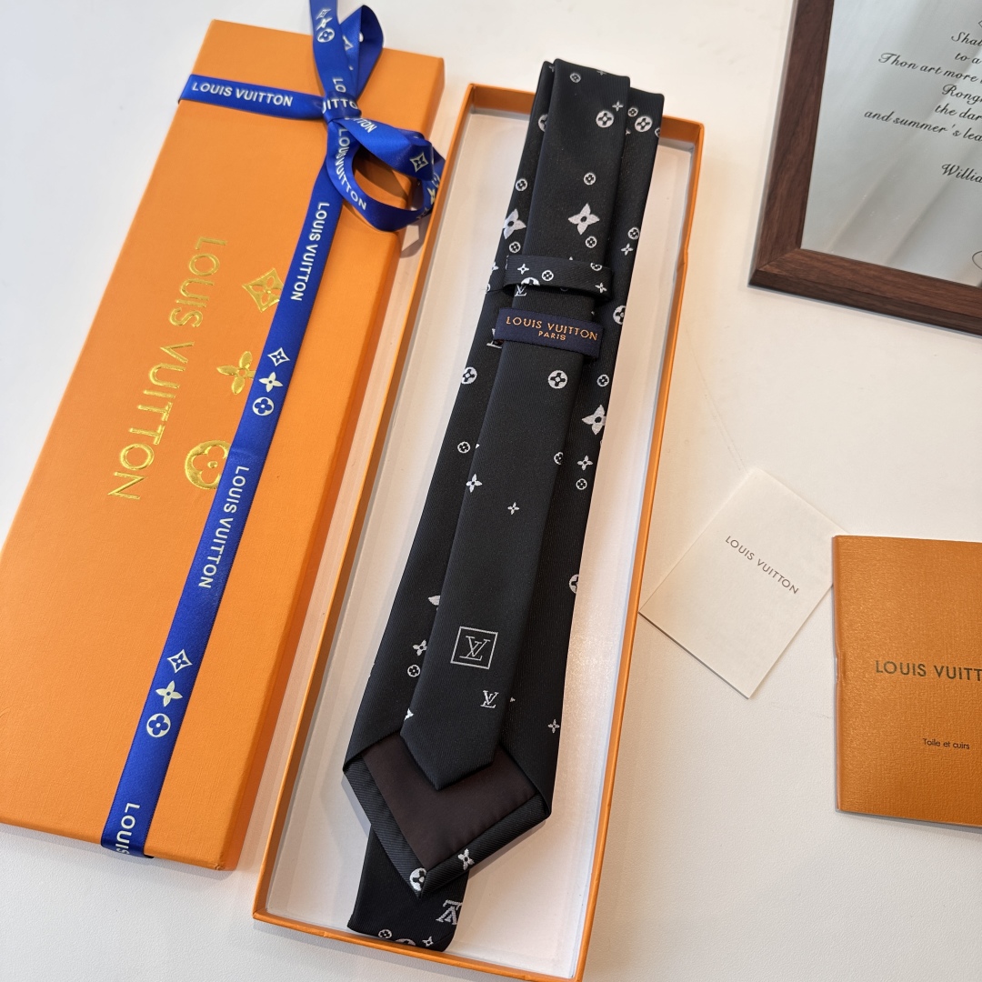 特价特 路易威登经典领带👔男士必备单品超时尚！高端品质 版型面料都达到品牌标准，，难得的好款，不挑人，上