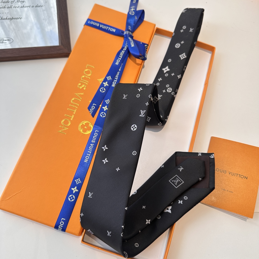 特价特 路易威登经典领带👔男士必备单品超时尚！高端品质 版型面料都达到品牌标准，，难得的好款，不挑人，上