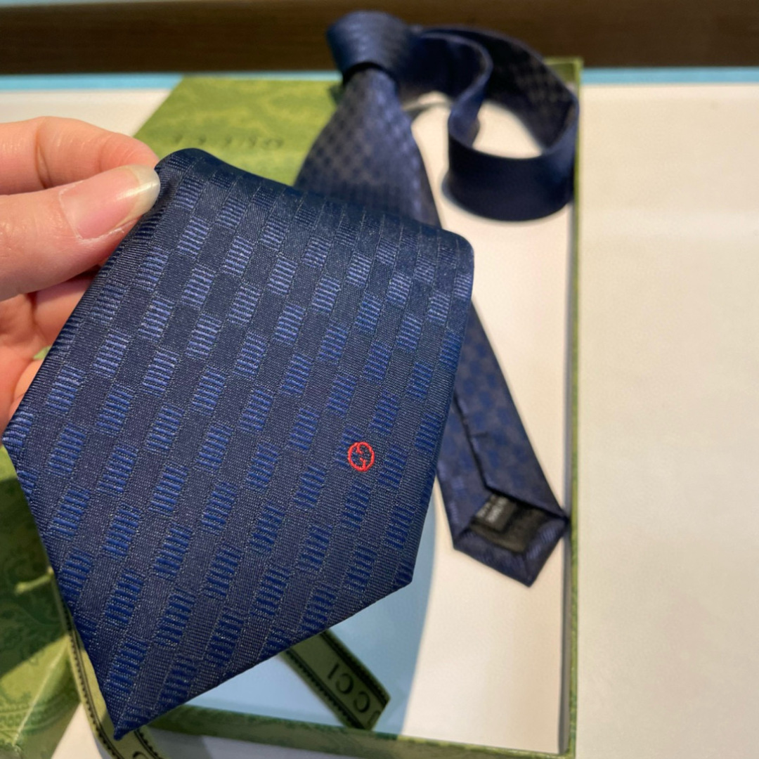 特价特批 G家专柜新款【GG标识印花领带】男士领带👔👔，稀有采用经典小G LOGO提花展现精湛手工与时尚