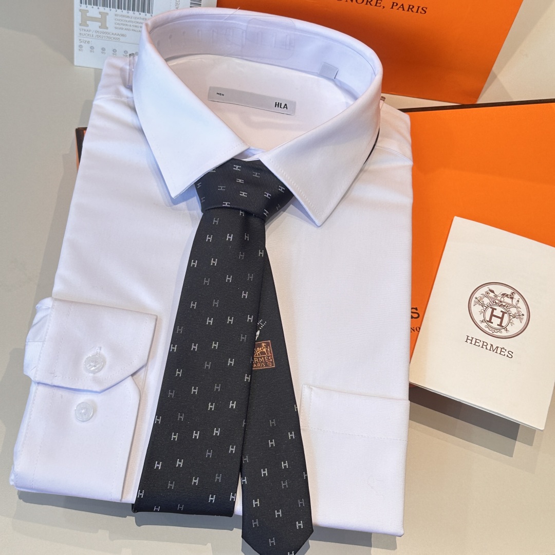 特价特 爱马仕男士新款领带系列👔👔，稀有H家每年都有一千条不同印花的领带面世，从最初的多以几何图案表现骑