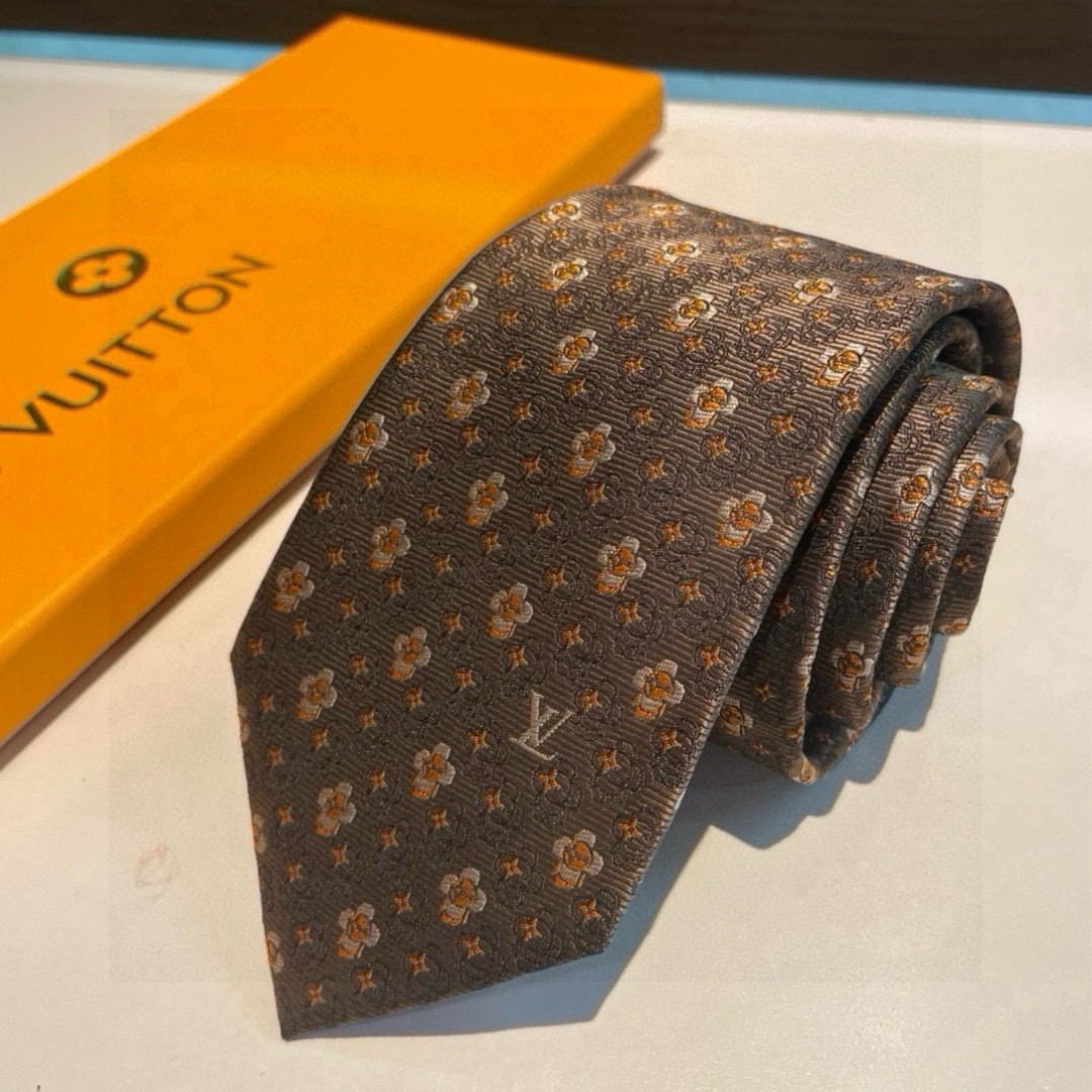 特价👏👏专柜同歩👔👔精致的小Logo提花，低调奢华大气的配色，这款领带将Lv标志性的Damier图案以同