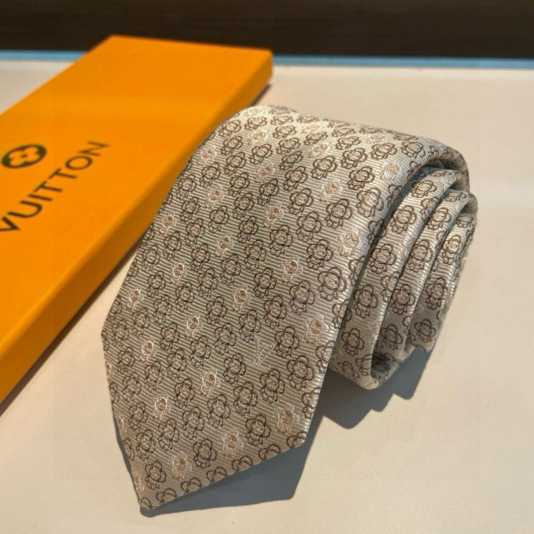 特价👏👏专柜同歩👔👔精致的小Logo提花，低调奢华大气的配色，这款领带将Lv标志性的Damier图案以同