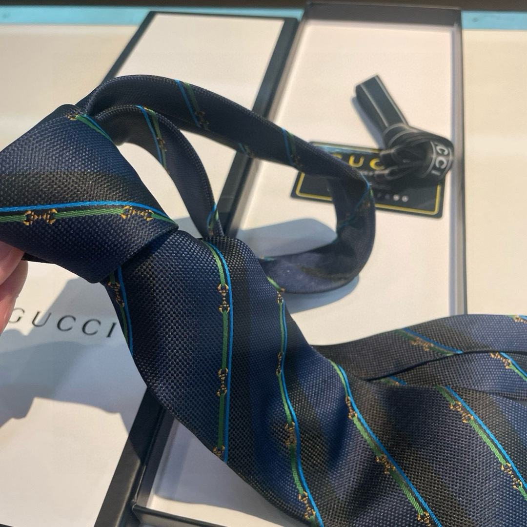 特价 G家专柜新款【GG标识印花领带】男士领带👔👔，稀有采用经典小G LOGO提花展现精湛手工与时尚优雅