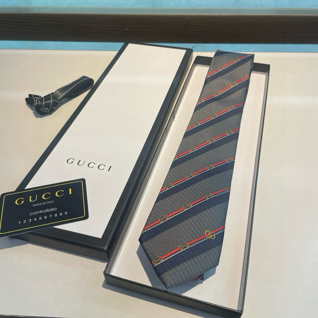 特价 G家专柜新款【GG标识印花领带】男士领带👔👔，稀有采用经典小G LOGO提花展现精湛手工与时尚优雅