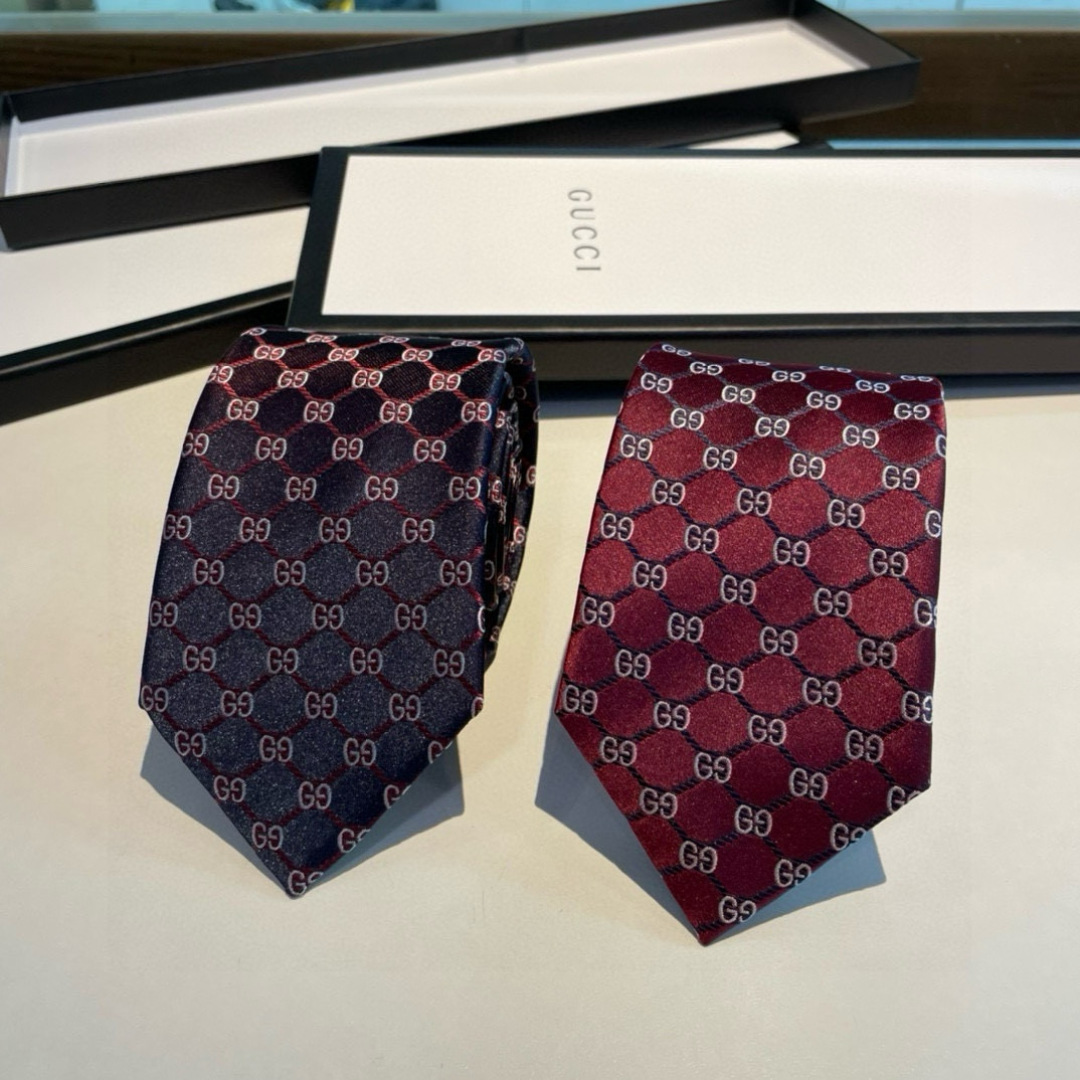 特价 G家专柜新款【GG标识印花领带】男士领带👔👔，稀有采用经典小G LOGO提花展现精湛手工与时尚优雅
