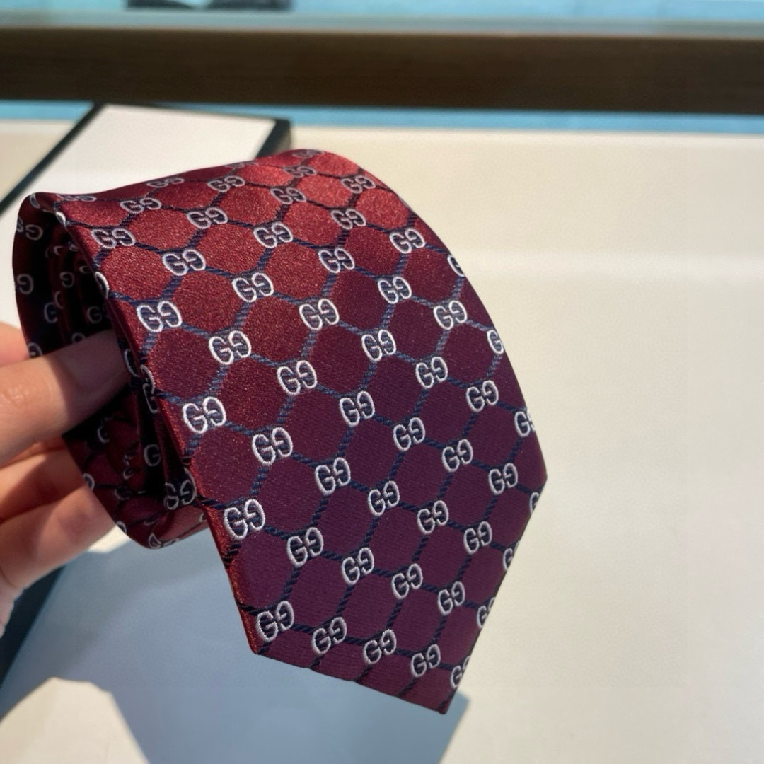 特价 G家专柜新款【GG标识印花领带】男士领带👔👔，稀有采用经典小G LOGO提花展现精湛手工与时尚优雅