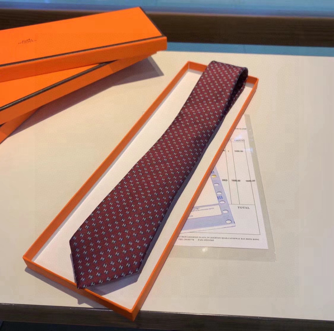 特价爱马仕H字母男士新款领带系列👔👔，让男士可以充分展示自己个性。100%顶级斜纹真丝手工定制‼