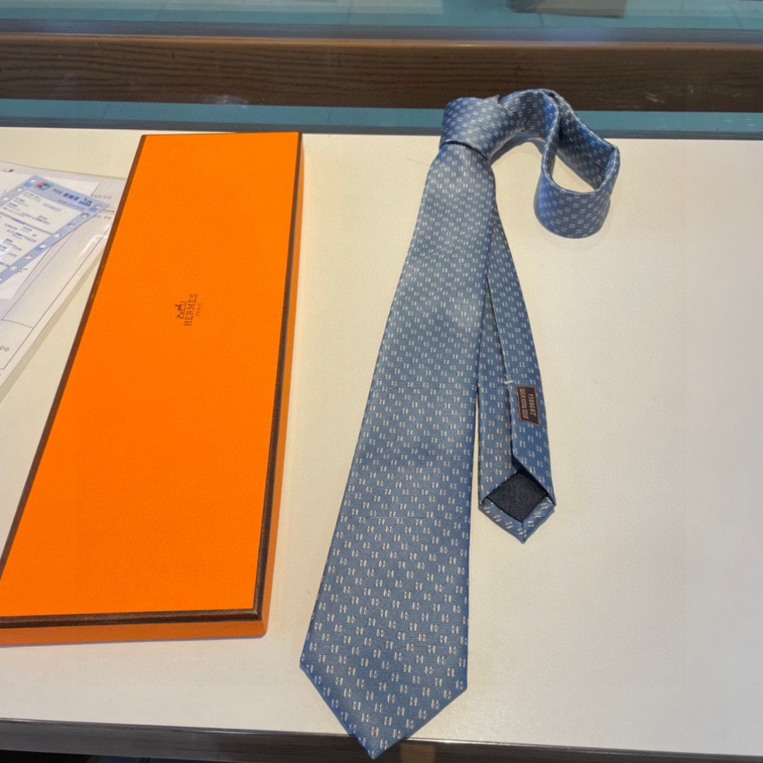 特价爱马仕H字母男士新款领带系列👔👔，让男士可以充分展示自己个性。100%顶级斜纹真丝手工定制‼