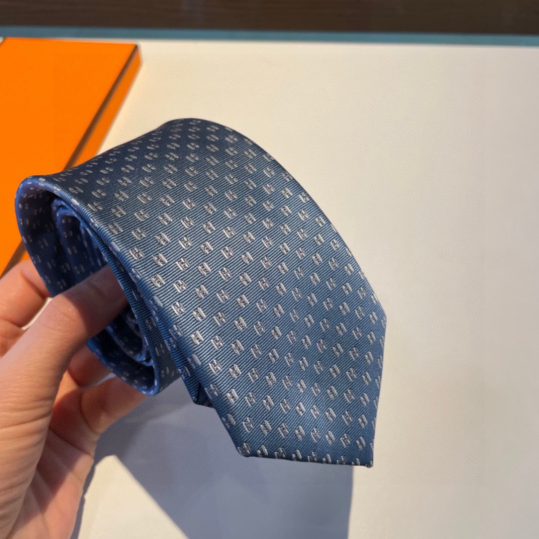 特价爱马仕H字母男士新款领带系列👔👔，让男士可以充分展示自己个性。100%顶级斜纹真丝手工定制‼