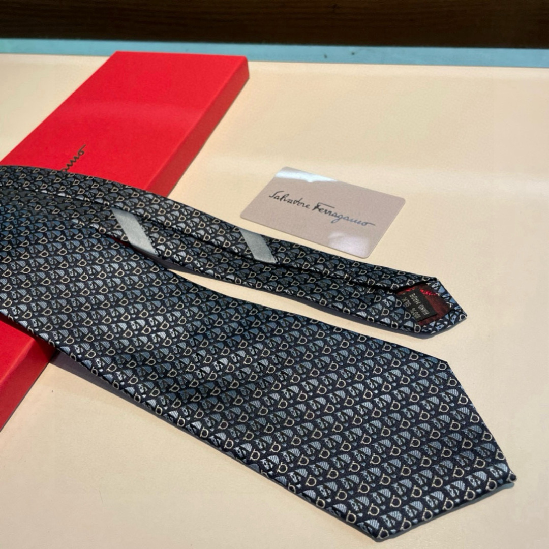 特价特价P 配包装  菲拉格慕男士新款领带系列👔👔，让男士可以充分展示自己个性。100%顶级斜纹真丝手工