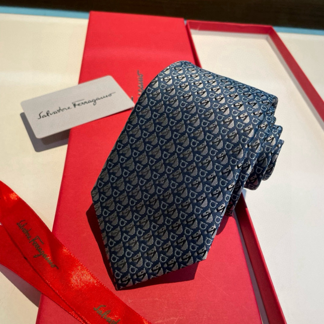 特价特价P 配包装  菲拉格慕男士新款领带系列👔👔，让男士可以充分展示自己个性。100%顶级斜纹真丝手工
