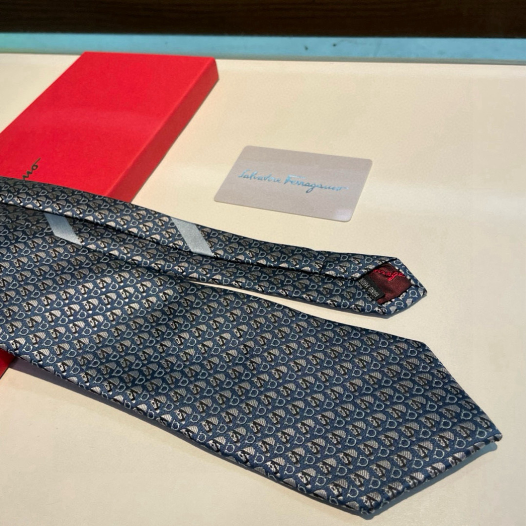 特价特价P 配包装  菲拉格慕男士新款领带系列👔👔，让男士可以充分展示自己个性。100%顶级斜纹真丝手工