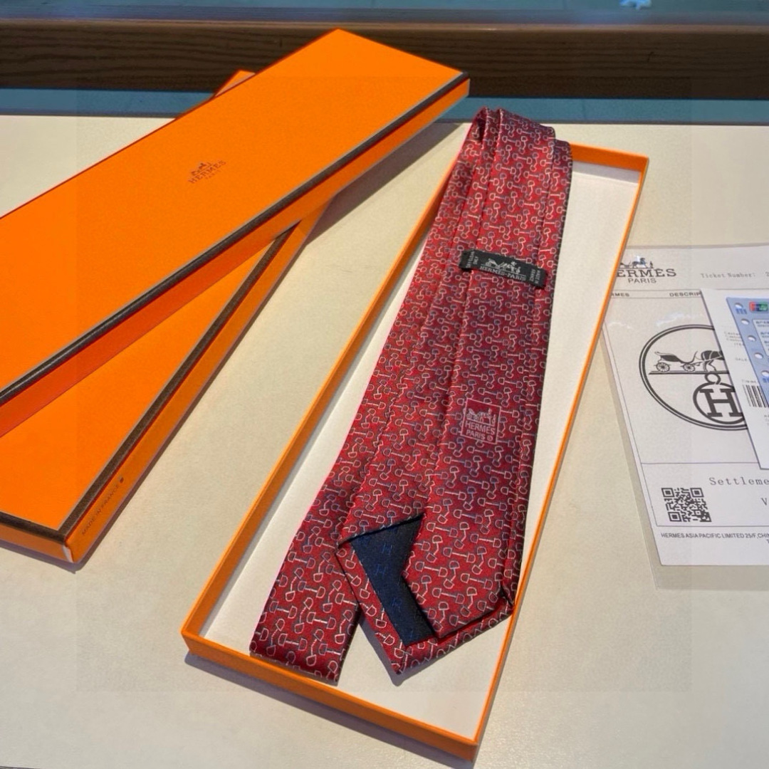 特价顶级专柜品质 🆕👨‍⚖️👨‍✈️H家男士新款领带系列👔👔，稀有H家每年都有一千条不同印花的领带面世，