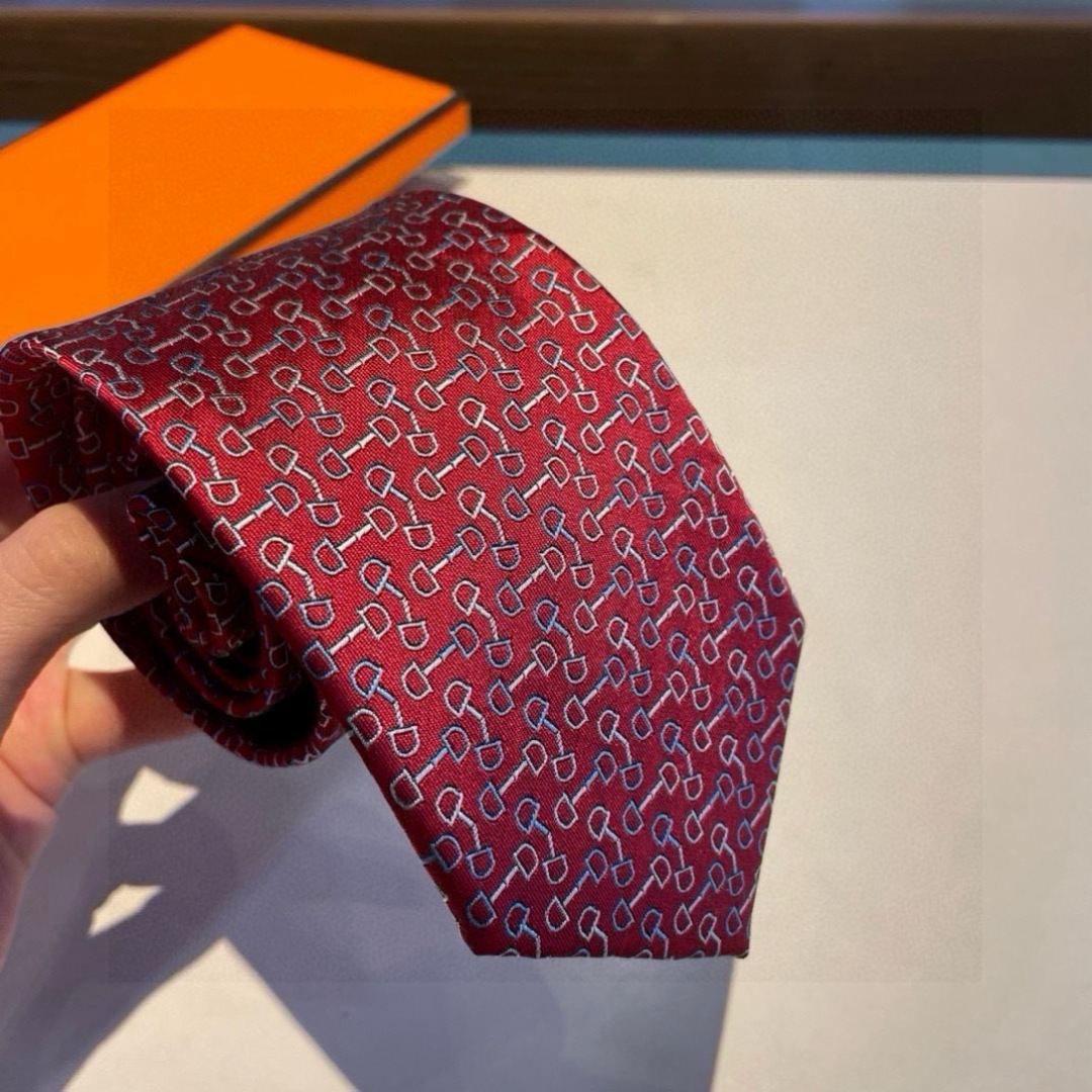 特价顶级专柜品质 🆕👨‍⚖️👨‍✈️H家男士新款领带系列👔👔，稀有H家每年都有一千条不同印花的领带面世，