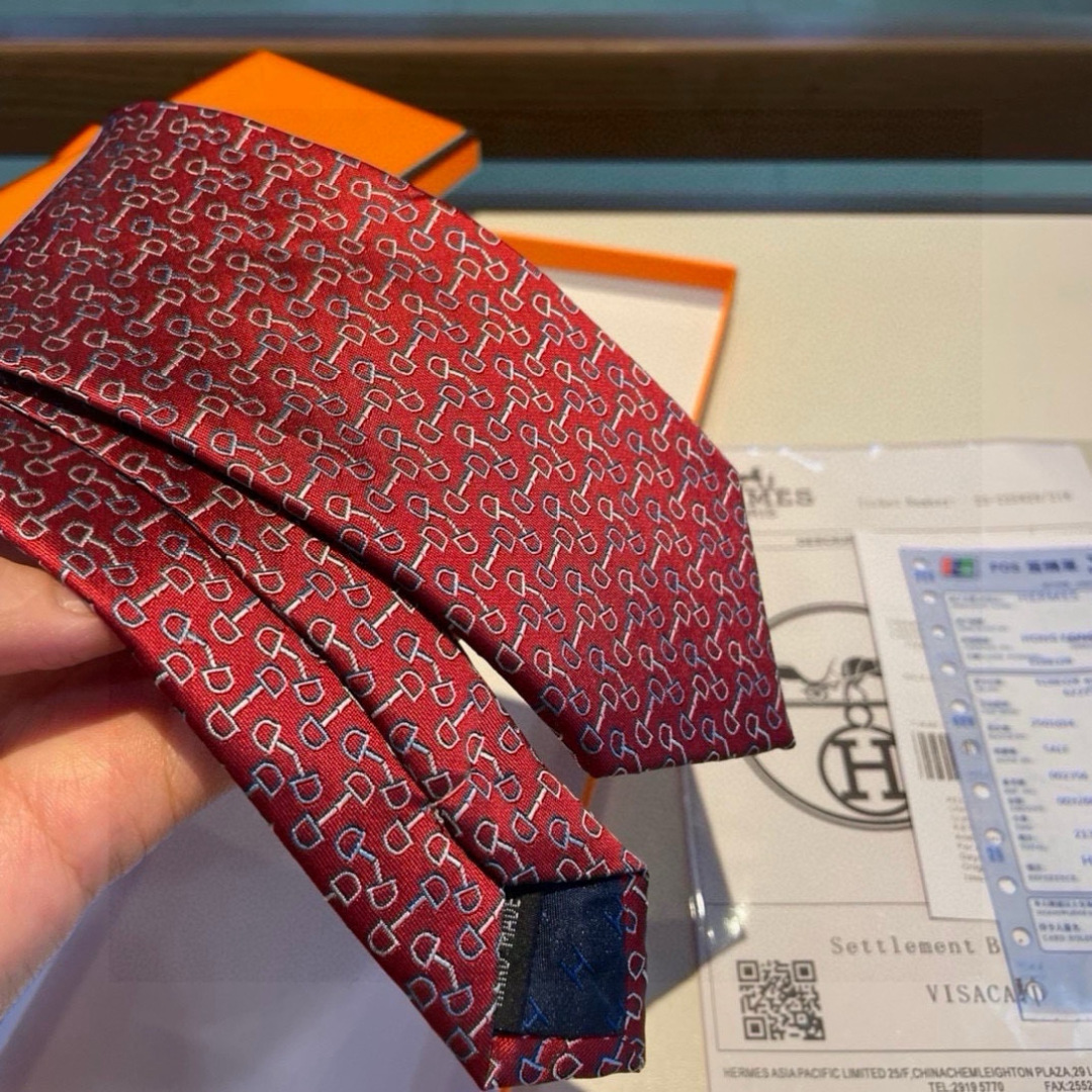特价顶级专柜品质 🆕👨‍⚖️👨‍✈️H家男士新款领带系列👔👔，稀有H家每年都有一千条不同印花的领带面世，