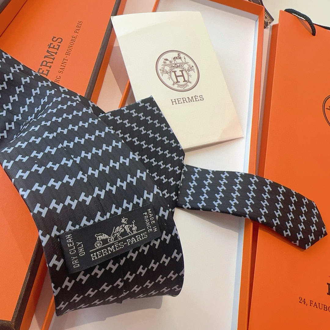特价特价P 领带新款出货啦‼‼爱马仕男士新款领带系列👔👔，让男士可以充分展示自己个性。100%顶级斜纹真