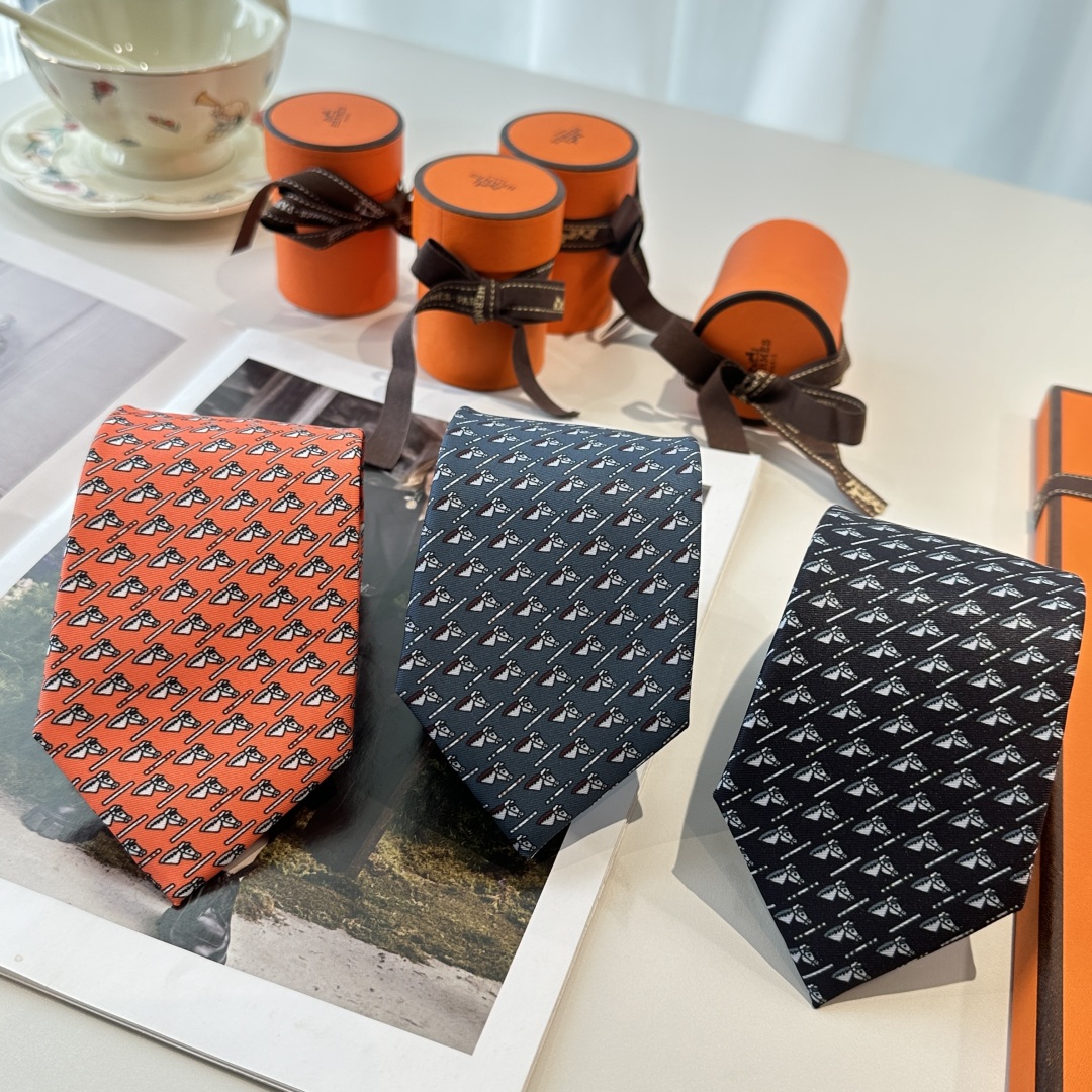 特价特 男士新款印花领带系列【驰马骋色】👔👔，稀有😻😻H家每年都有一千条不同印花的领带面世，从最初的多以